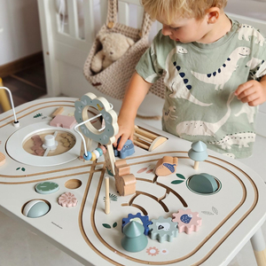 Mesa pedagógica de madeira 10 em 1 com animais e comboio