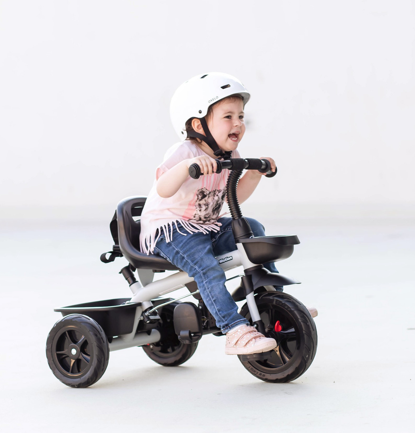 Triciclo HyperMotion TOBI VECTOR - rodas permanentemente infladas + empurrador. Cor: cinza claro.