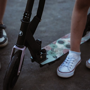 Scooter urbana de duas rodas VIBE Pink HyperMotion - 100 kg