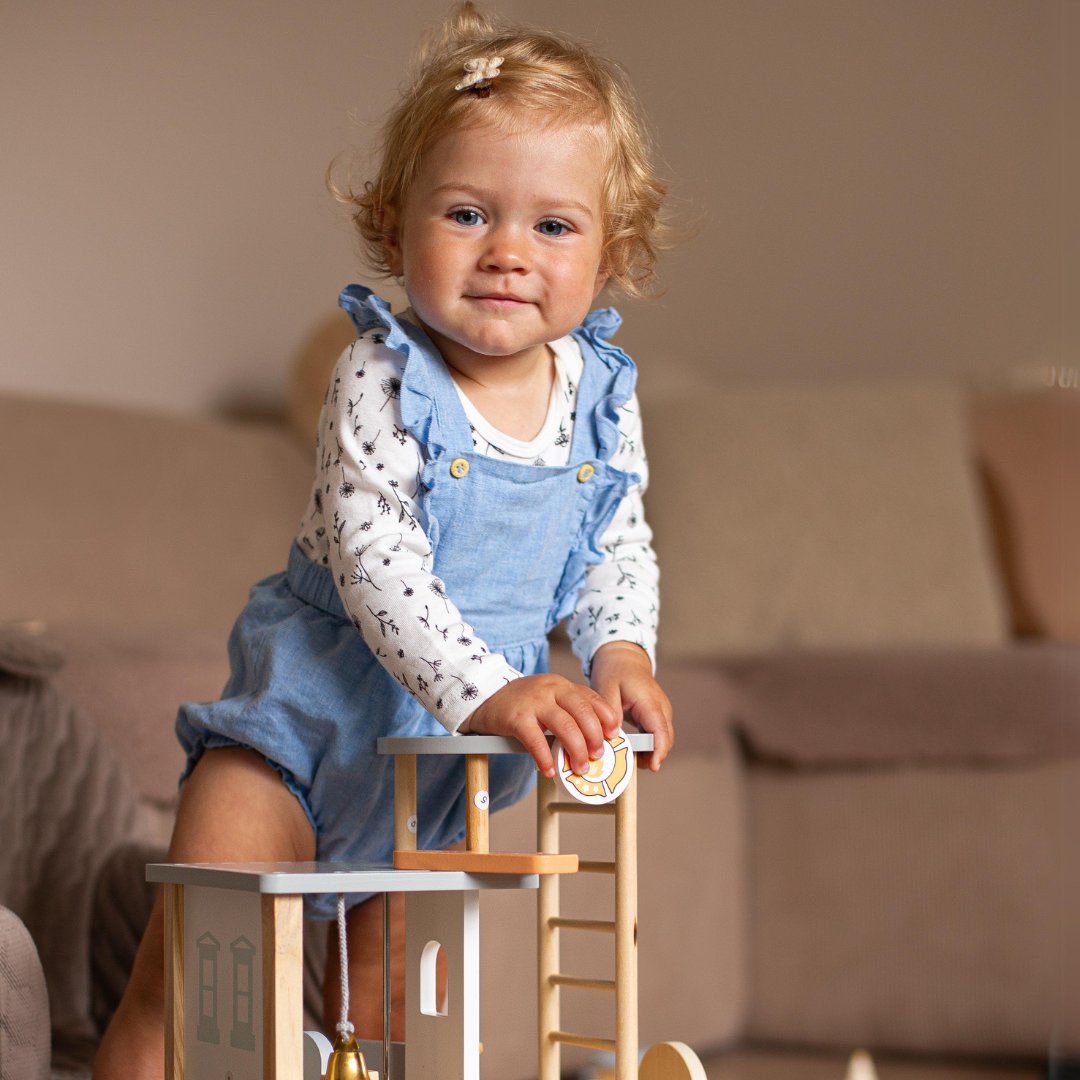 Quartel de bombeiros de madeira com acessórios, quartel de bombeiros