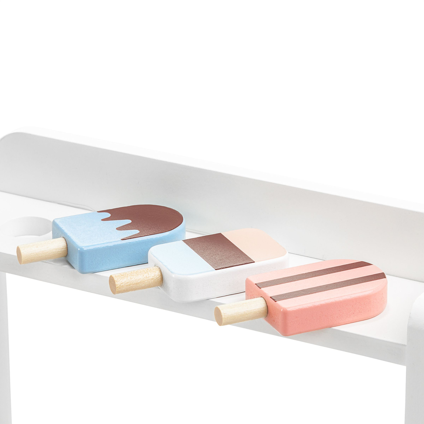 Sorveteria de madeira com máquina de café - café com acessórios