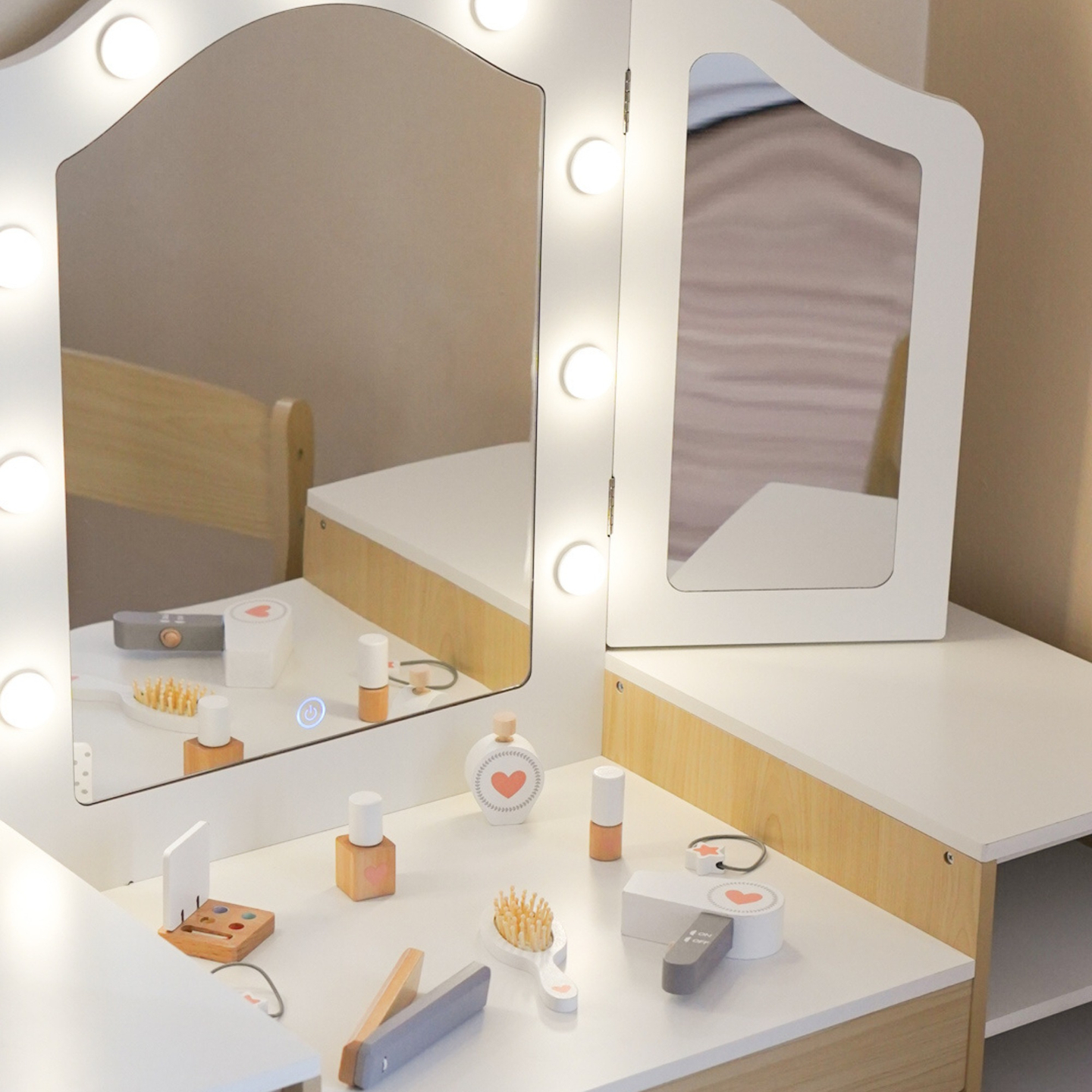 Penteadeira de madeira para crianças com cadeira, acessórios e iluminação LED