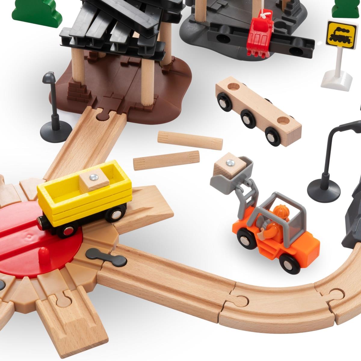 Ferrovia de madeira, trem movido a bateria - Cidade: trilhos, carros, ponte, aeroporto