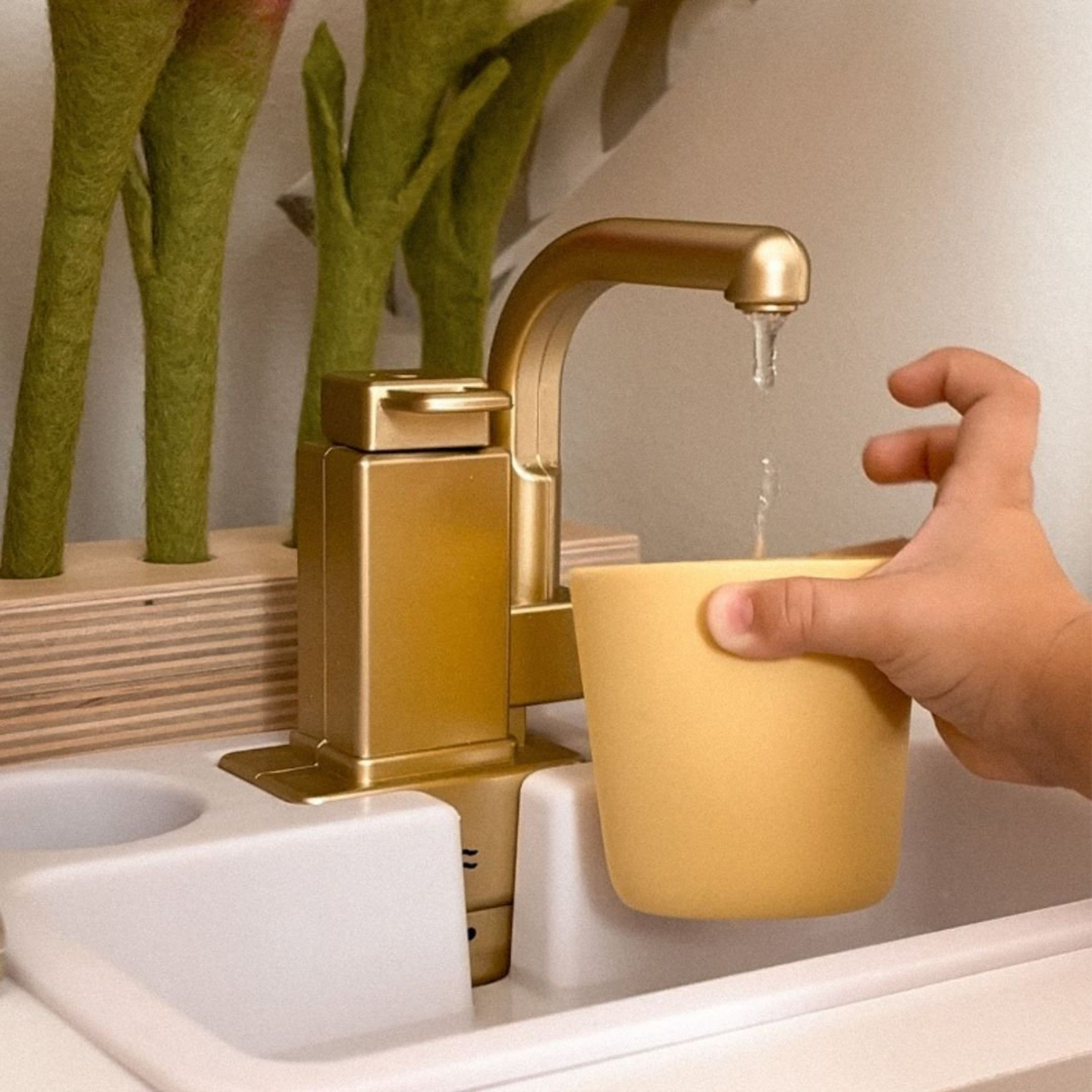 XXXXL grande cozinha interactiva de madeira com iluminação LED, máquina de lavar roupa, micro-ondas, máquina de café e conjunto de frutas e legumes - 50 elementos