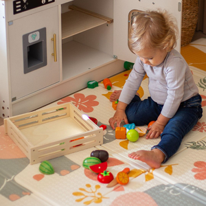 Frutas e legumes de madeira para cortar