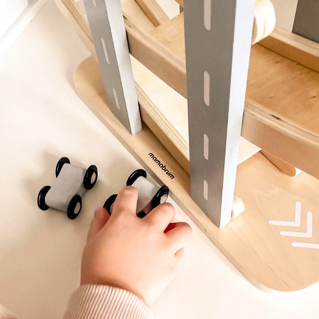 Pista de madeira - escorregador para carros - 6 andares