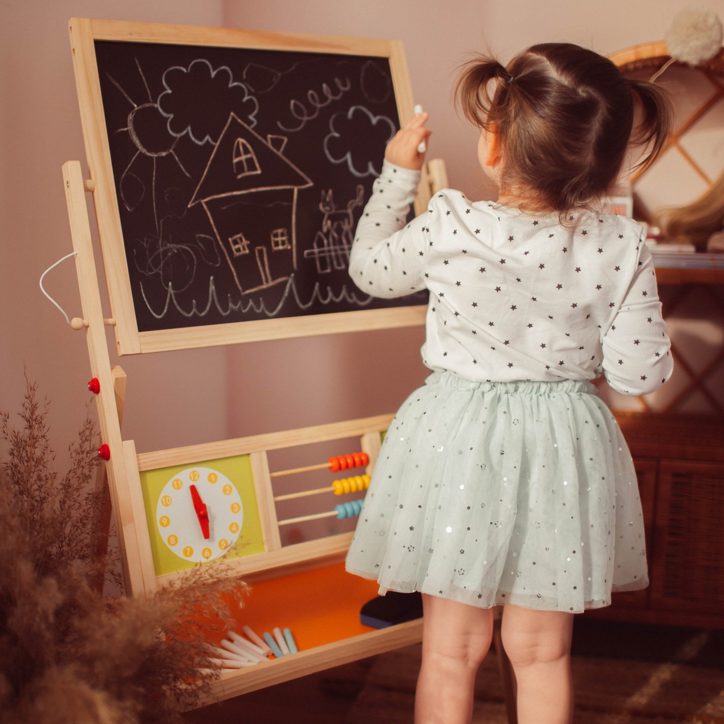 Grande quadro educativo de duas faces: magnético e quadro de giz - quadro de apagar a seco, de madeira