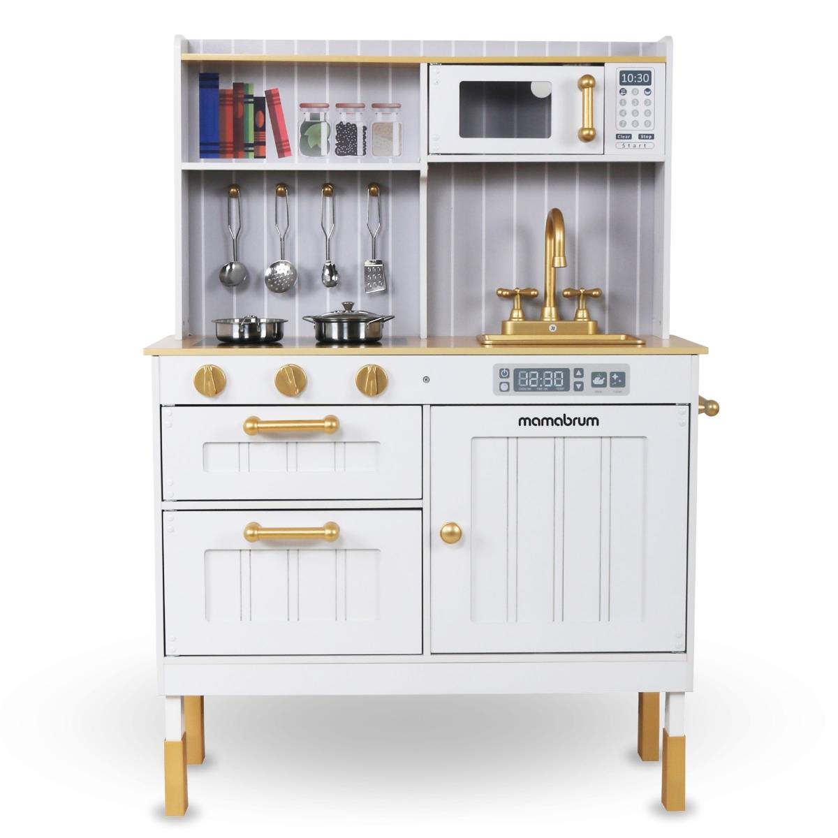 Cozinha branca em madeira com acessórios e avental