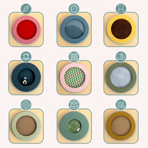 Painel sensorial Montessori de madeira – 9 texturas para descobrir e desenvolver o sentido do tato.