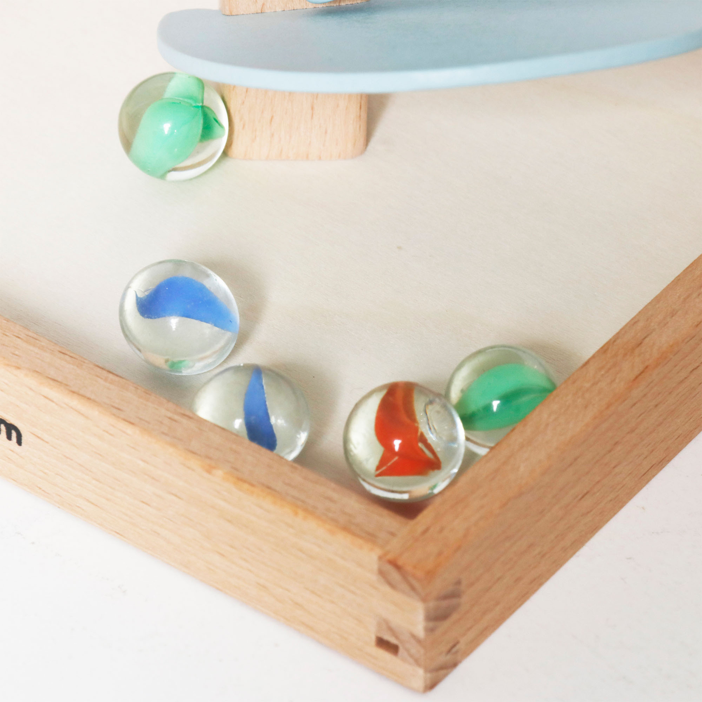 Culódromo de madeira - árvore sonora com bolas