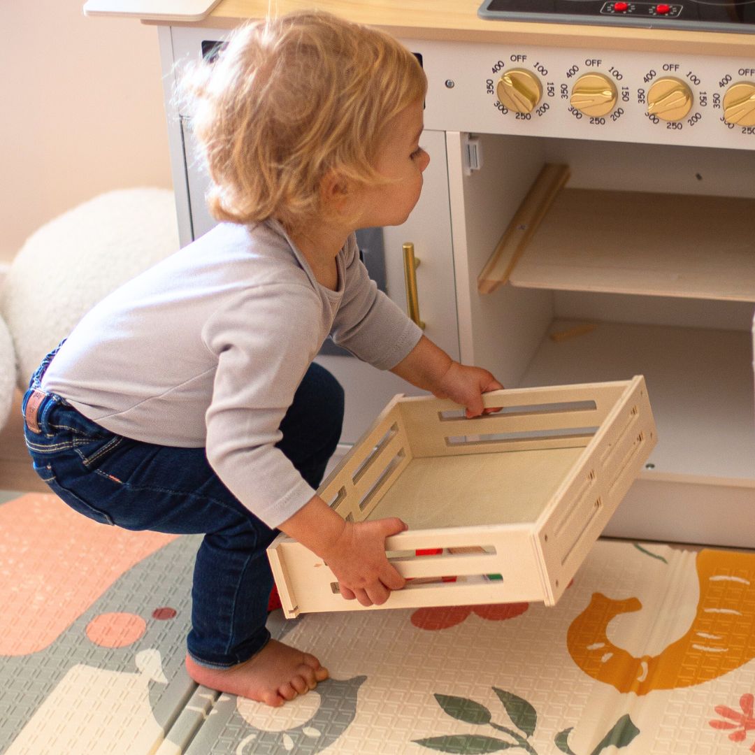 Frutas e legumes de madeira para cortar