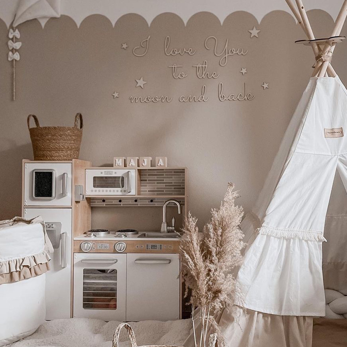 Cozinha XXL em madeira com iluminação LED, avental e acessórios