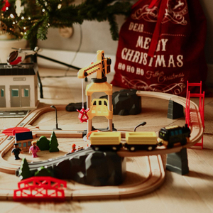 Ferrovia de madeira, trem movido a bateria - Cidade: trilhos, carros, ponte, aeroporto