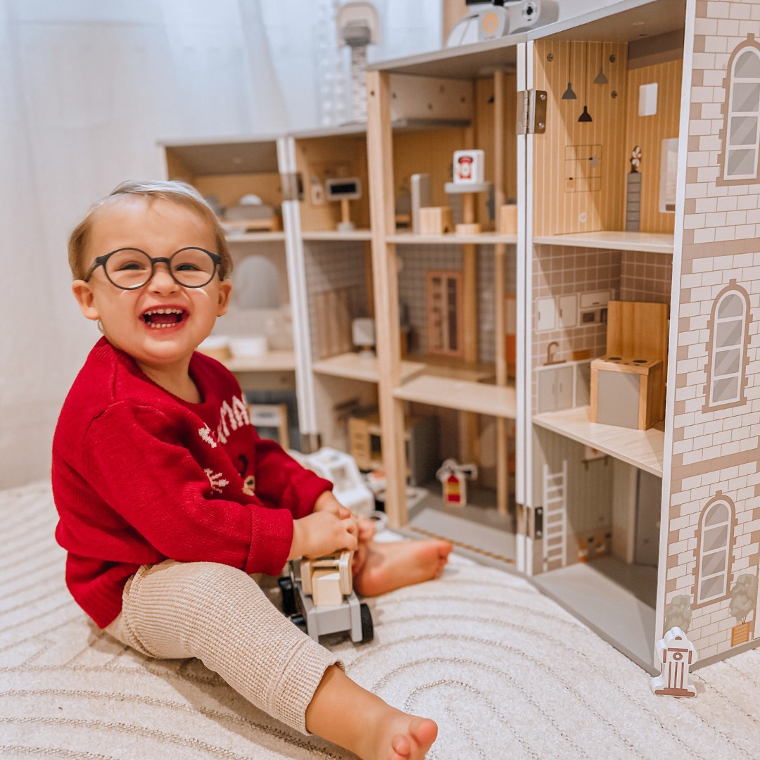 Grande corpo de bombeiros dobrável com delegacia - conjunto de madeira. Corpo de bombeiros e delegacia com acessórios.