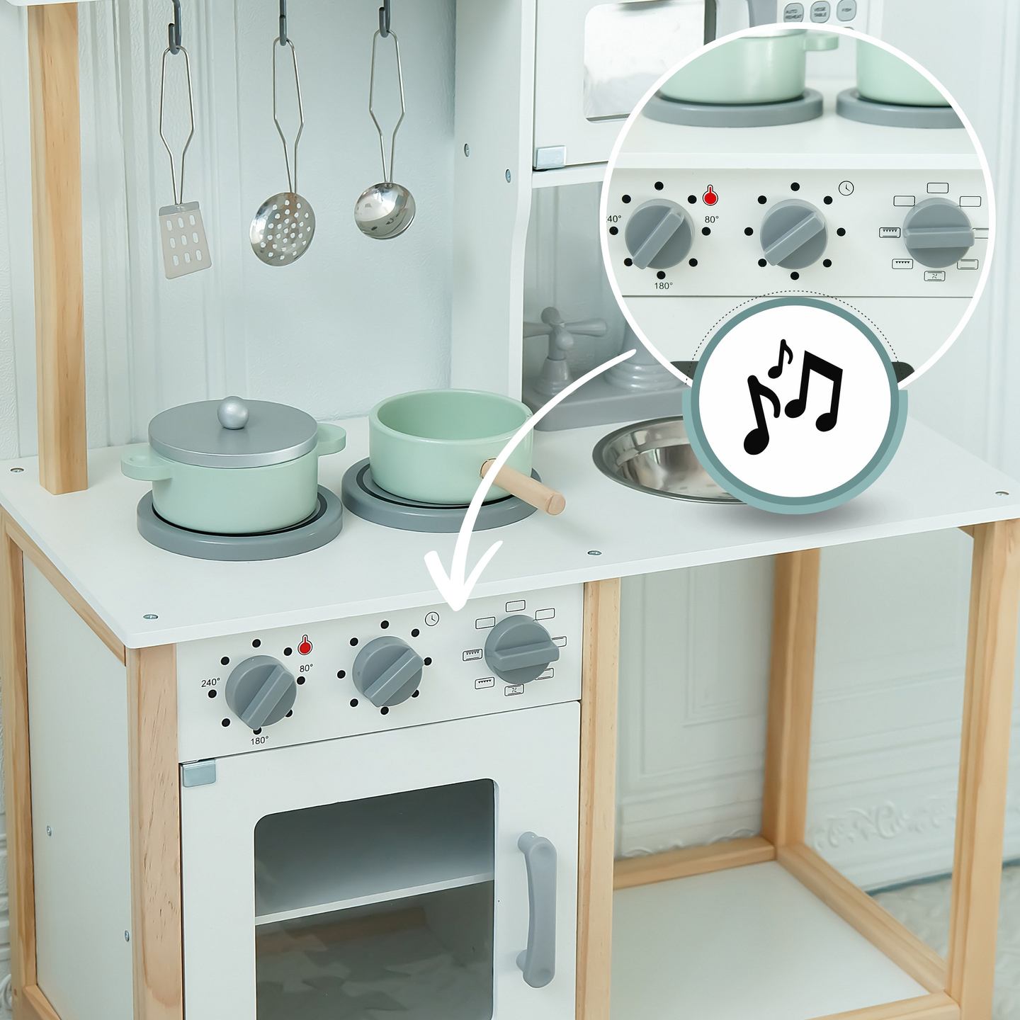 Cozinha infantil em madeira com micro-ondas