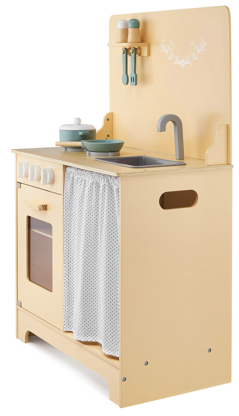 Cozinha de madeira com avental, acessórios e iluminação LED