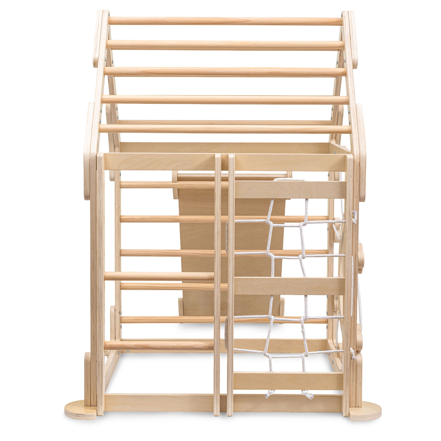 Playground interno de madeira para crianças - uma casa com escadas e um escorregador