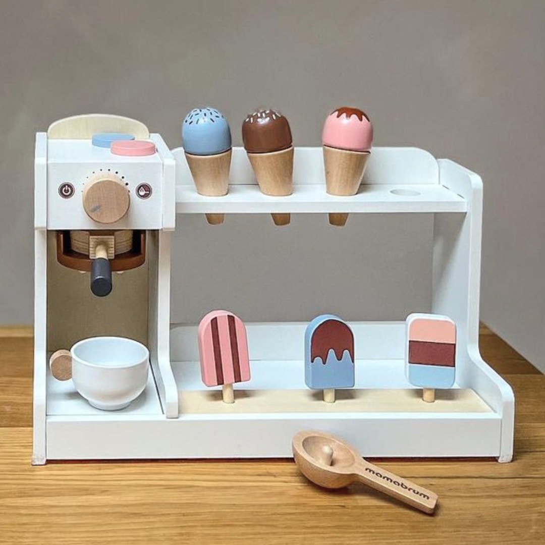 Sorveteria de madeira com máquina de café - café com acessórios