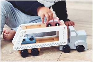 Caminhão de madeira - semirreboque com 4 carros