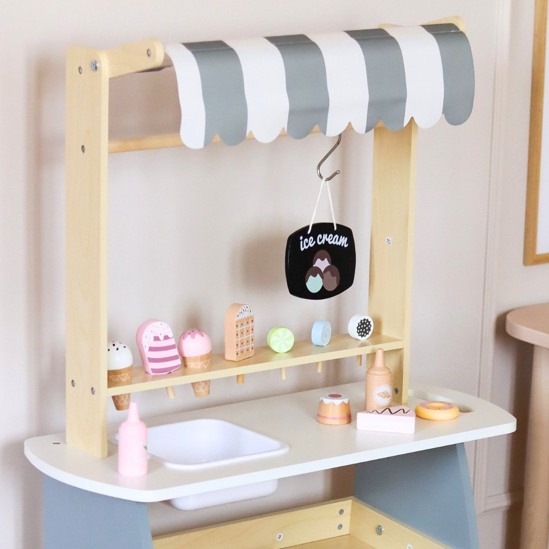 Geladaria de madeira sobre rodas - carrinho de gelados
