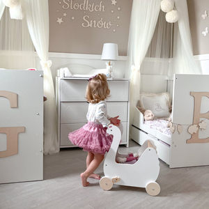 Carrinho de boneca de madeira - Cisne