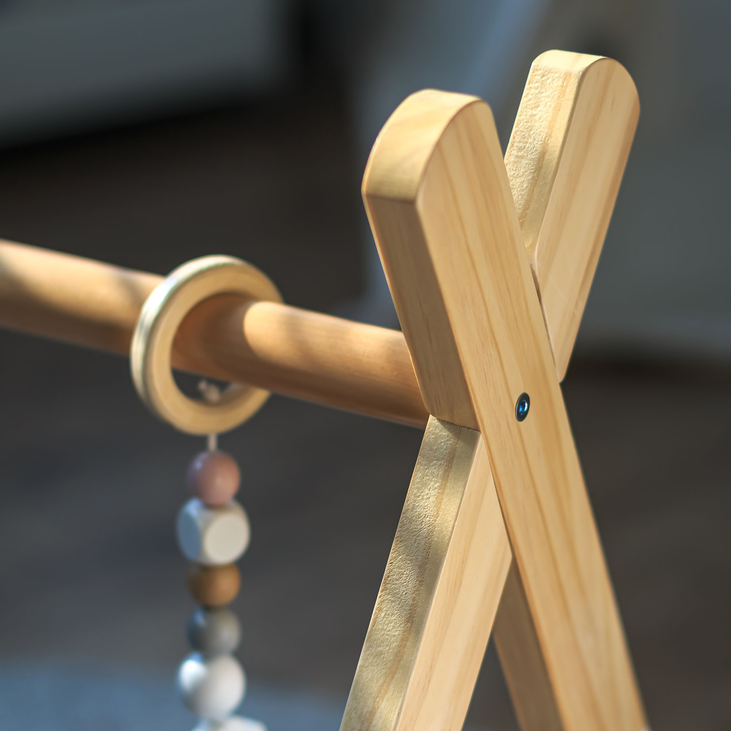 Suporte educativo de madeira Baby Gym - cor branca