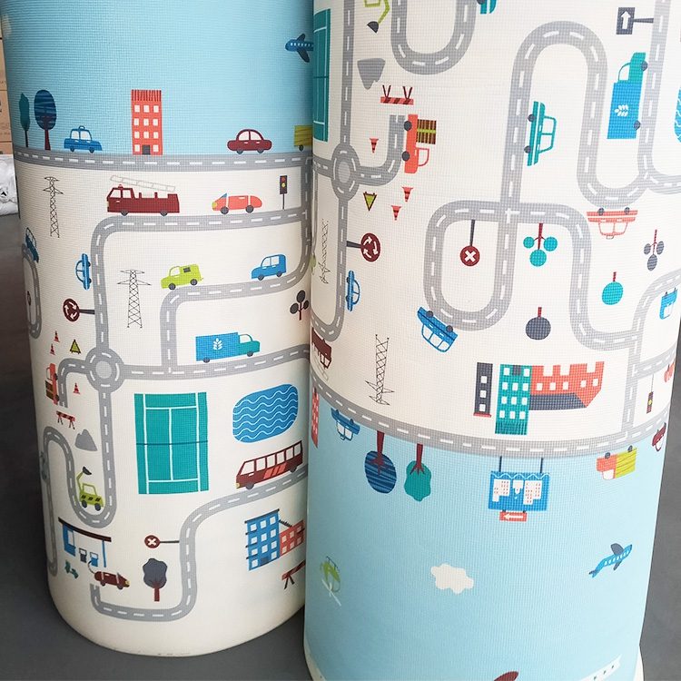 Tapete de espuma XXL dupla face - rolo de 2 CM (estrada e floresta com ursinho de pelúcia)