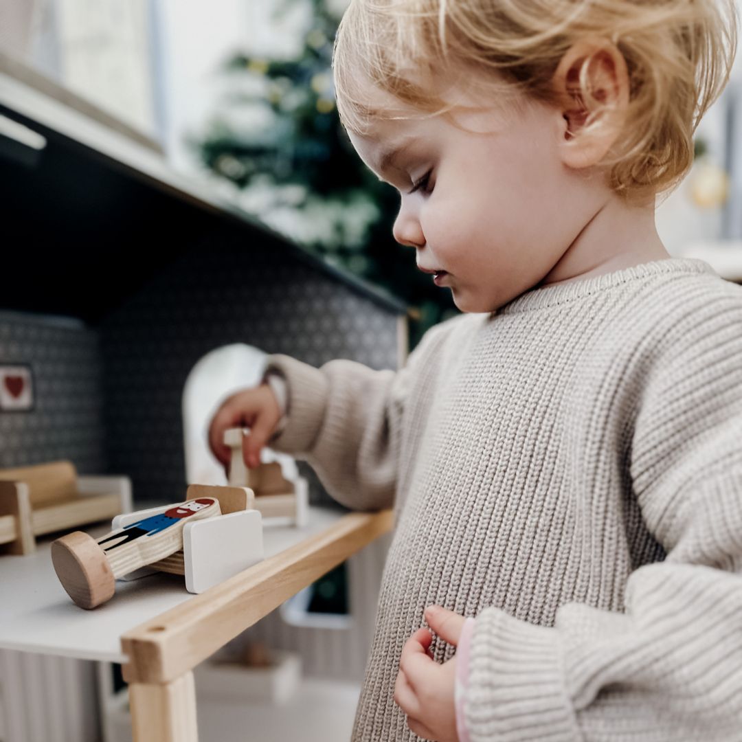 Casa de bonecas de madeira branca com acessórios 18 unid.